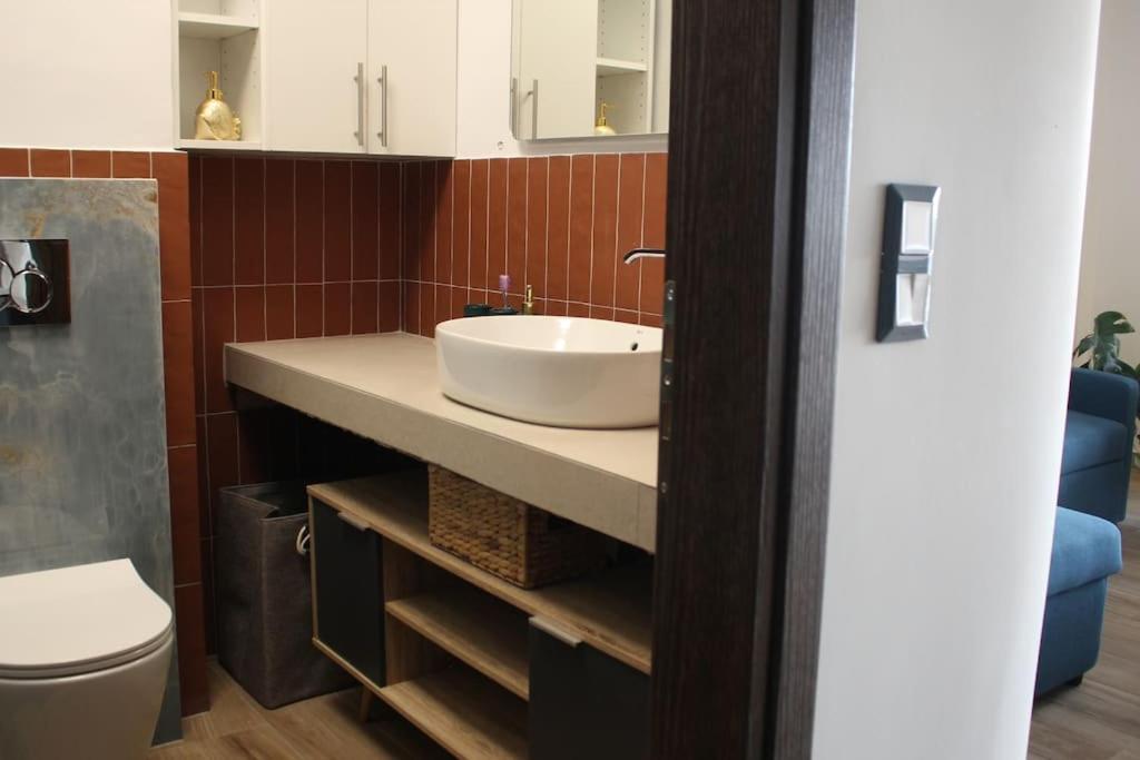 Agnes Apartment Filopappou Афины Экстерьер фото